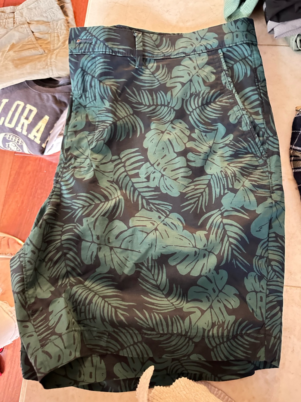 Michael Kors Green Leaf Print Skirt